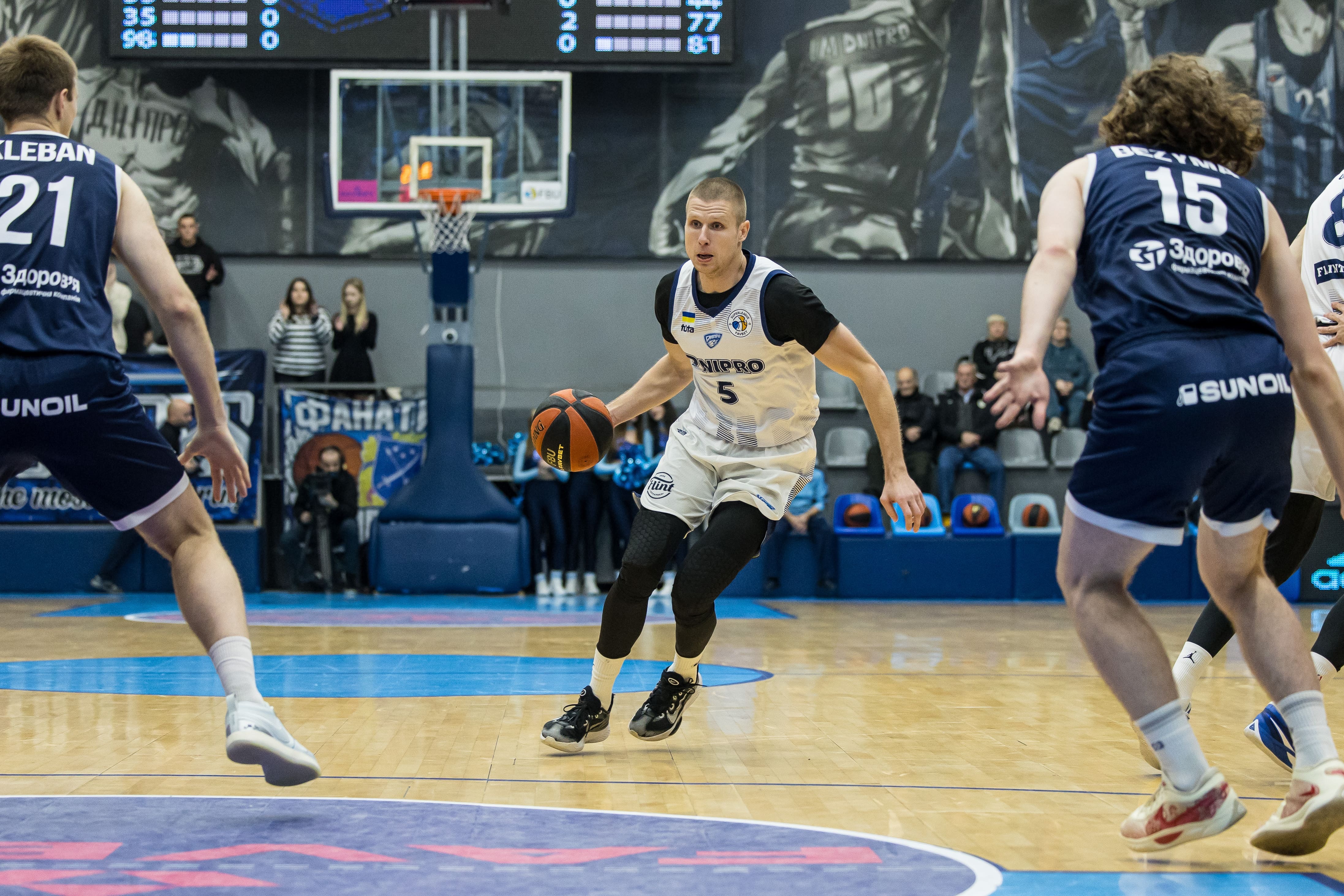 Роман Бондарчук: Приємно спостерігати за прогресом української молоді, а ще приємніше – грати з ними